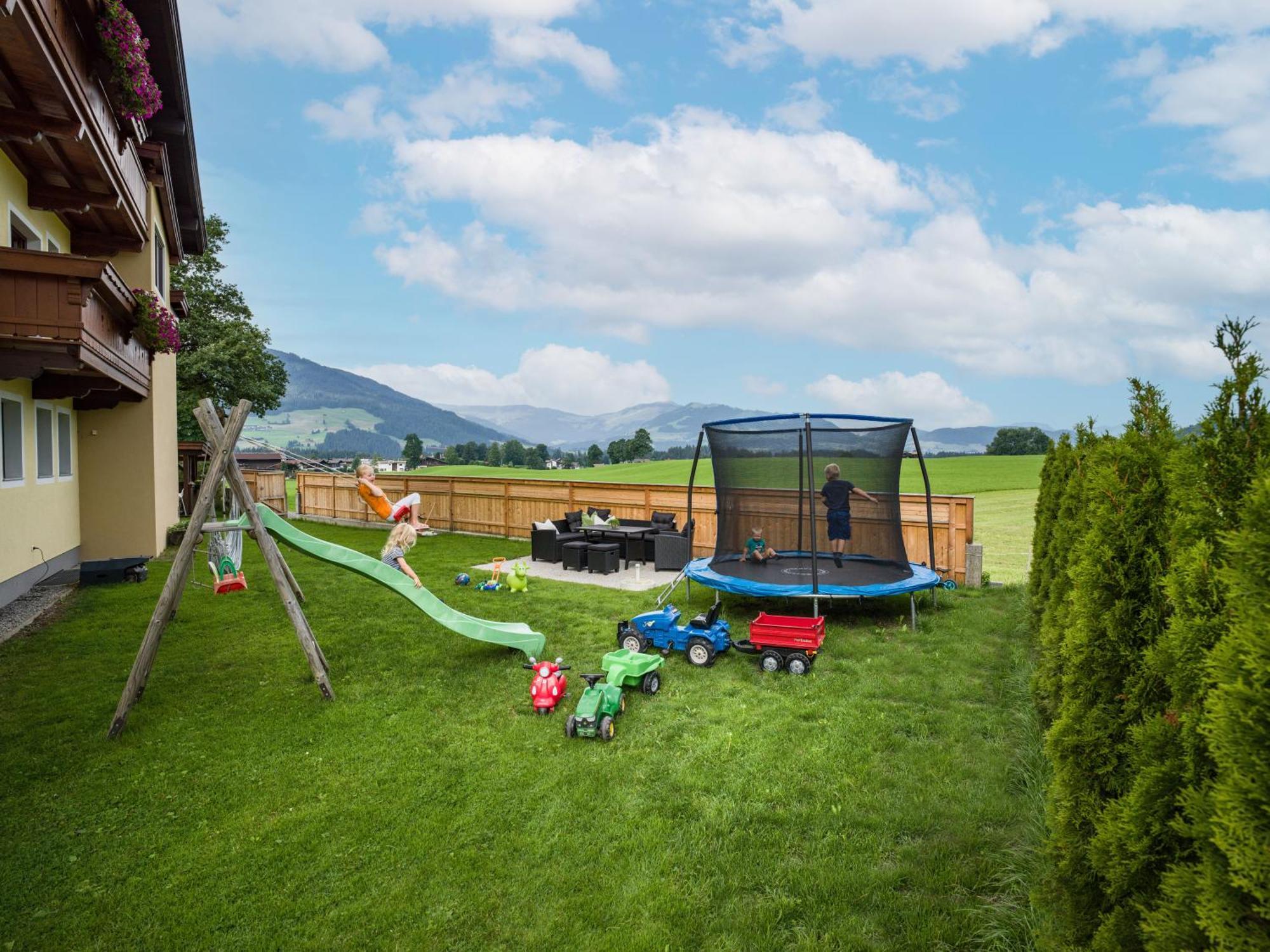 ヴェステンドルフHaus Leoアパートメント エクステリア 写真